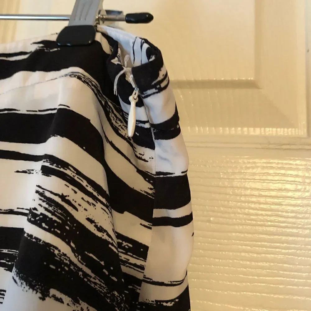 Banana Republic Drop Waist Pleated Skirt‎